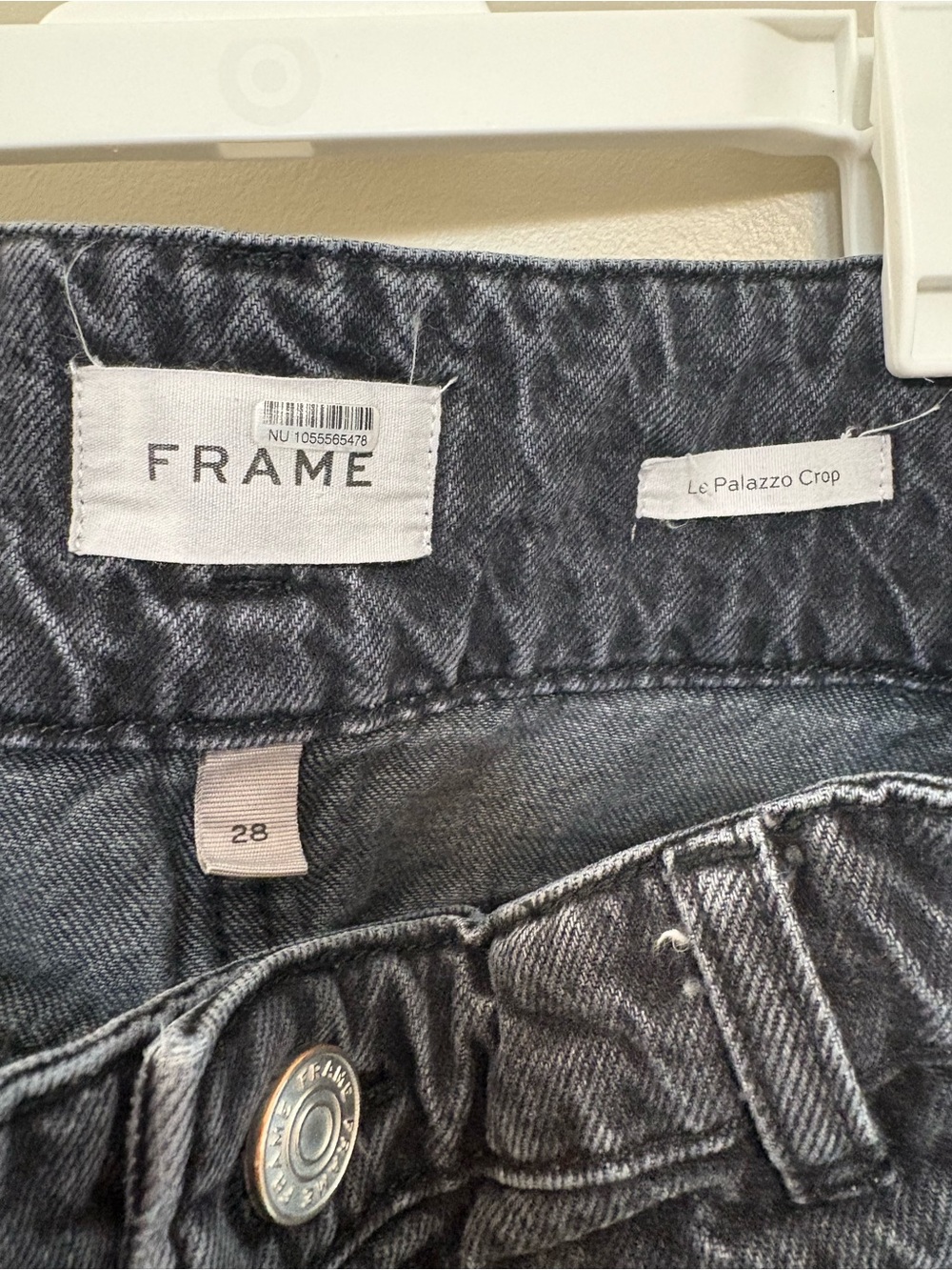 FRAME Le Palazzo Crop Jeans in Washed Black Size 28
